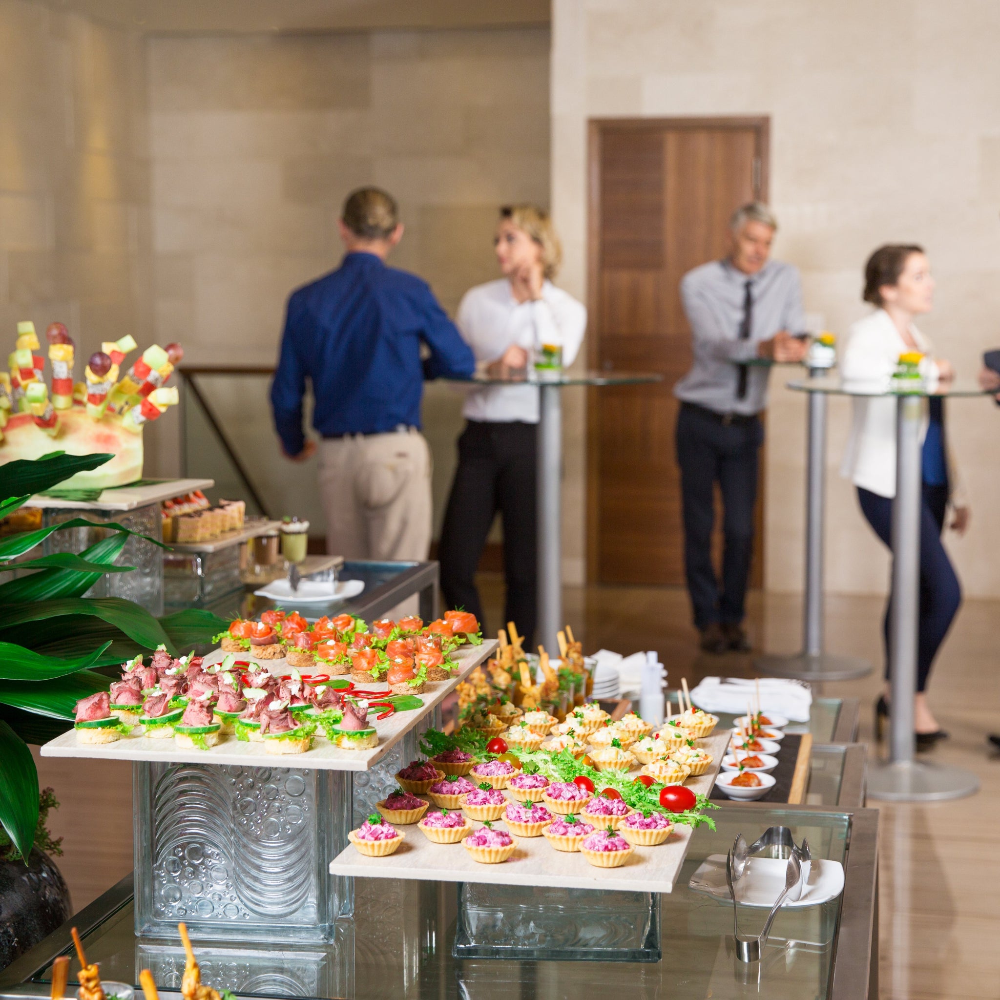 How to Plan Office Catering That Works for Everyone?